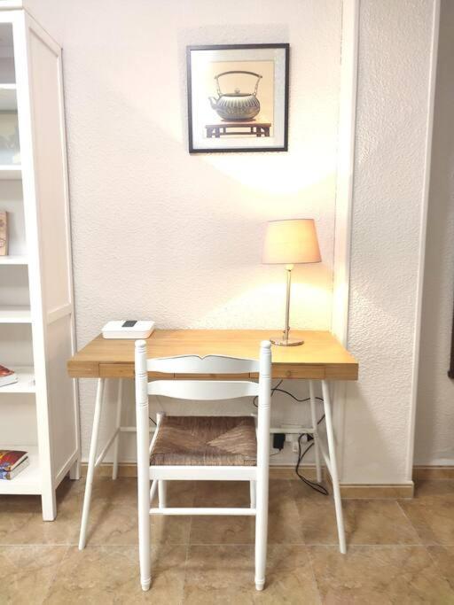 Charming & Spacious Apartment In Historic Centre & Short Walk To Beach Alicante Kültér fotó
